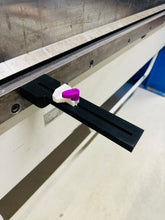 Lade das Bild in den Galerie-Viewer, Abkanthilfe für Schwenkbiegemaschine