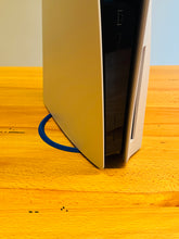 Lade das Bild in den Galerie-Viewer, PlayStation 5 Standfuß Vertikalhalter