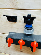 Lade das Bild in den Galerie-Viewer, Gardena Aufsätze Wandhalter