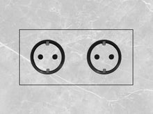 Lade das Bild in den Galerie-Viewer, Unsichtbare Steckdose Fliese Bad Küche Gira Busch Jäger Berker