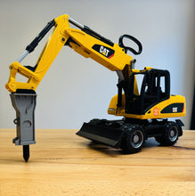 Lade das Bild in den Galerie-Viewer, Bruder Bagger Abbruchhammer Hydraulikhammer Anbaugerät