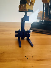 Lade das Bild in den Galerie-Viewer, Bruder Palettengabel Palettenheber Zinken Gabelstapler Bagger LKW Anbaugerät