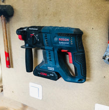 Lade das Bild in den Galerie-Viewer, Bosch Bohrhammer Wandhalter