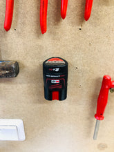 Lade das Bild in den Galerie-Viewer, 2x Milwaukee 12V Akkuhalter