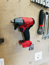 Lade das Bild in den Galerie-Viewer, Milwaukee Schlagschrauber klein Wandhalter