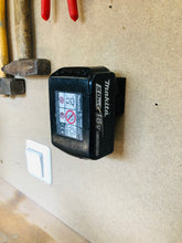 Lade das Bild in den Galerie-Viewer, 2x Makita 18V Akkuhalter