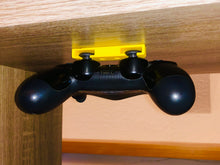 Lade das Bild in den Galerie-Viewer, PlayStation 4 Controller Tischhalter