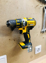 Lade das Bild in den Galerie-Viewer, DeWalt 18V Akkuschrauber Wandhalter