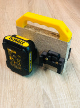 Lade das Bild in den Galerie-Viewer, Milwaukee 10,8V Akkutragehalter