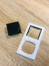 Lade das Bild in den Galerie-Viewer, Loxone Touch Tree Gira Standard 55 E2 System Adapter Rahmen