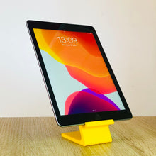 Lade das Bild in den Galerie-Viewer, Tablethalter