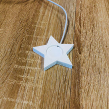 Lade das Bild in den Galerie-Viewer, Ladeform für Apple Watch Sternform