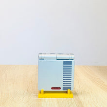 Lade das Bild in den Galerie-Viewer, GameBoy Halter