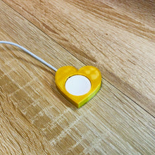 Lade das Bild in den Galerie-Viewer, Ladeform für Apple Watch Herzform