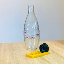Lade das Bild in den Galerie-Viewer, Soda Stream Deckelhalter für Glasflaschen