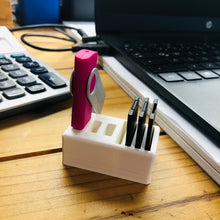 Lade das Bild in den Galerie-Viewer, SD Karten/USB Stick Halter