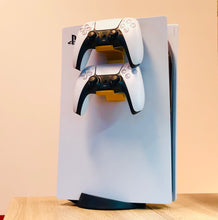 Lade das Bild in den Galerie-Viewer, PlayStation 5 2-fach Controllerhalter