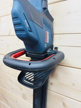 Lade das Bild in den Galerie-Viewer, Bosch Professional 18V Heckenschere GHE 18V-60 II Wandhalter Halter Halterung
