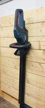 Lade das Bild in den Galerie-Viewer, Bosch Professional 18V Heckenschere GHE 18V-60 II Wandhalter Halter Halterung
