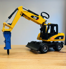 Lade das Bild in den Galerie-Viewer, Bruder Bagger Abbruchhammer Hydraulikhammer Anbaugerät
