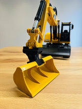 Lade das Bild in den Galerie-Viewer, Bruder Bagger Rototilt Rotator Tiltrotator Schwenkrotator Schaufel
