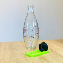 Lade das Bild in den Galerie-Viewer, Soda Stream Deckelhalter für Glasflaschen
