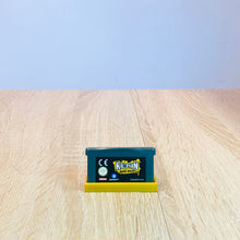 Lade das Bild in den Galerie-Viewer, GameBoy Advance Spielhalter
