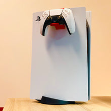 Lade das Bild in den Galerie-Viewer, PlayStation 5 Controllerhalter
