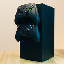 Lade das Bild in den Galerie-Viewer, xBox Series X 2-fach Controllerhalter
