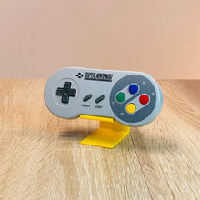 Lade das Bild in den Galerie-Viewer, Super Nintendo SNES Controllerhalter
