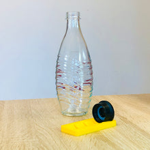 Lade das Bild in den Galerie-Viewer, Soda Stream Deckelhalter für Glasflaschen
