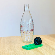 Lade das Bild in den Galerie-Viewer, Soda Stream Deckelhalter für Glasflaschen
